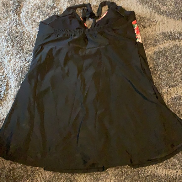 Pinup style halter swim suit - Picture 3 of 5